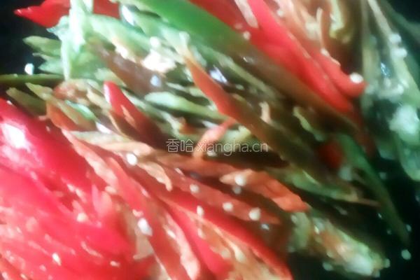 辣椒炒肉的做法图解1