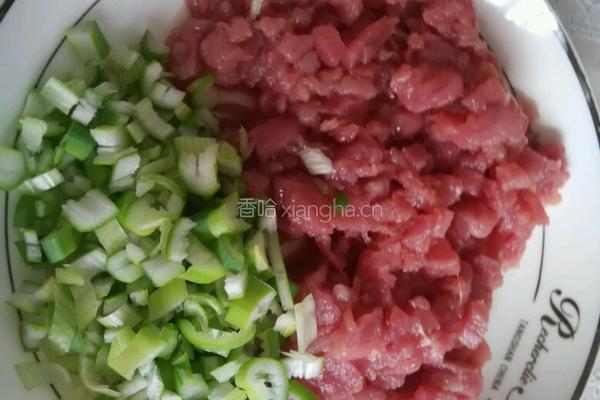 葱香肉卷的做法图解2