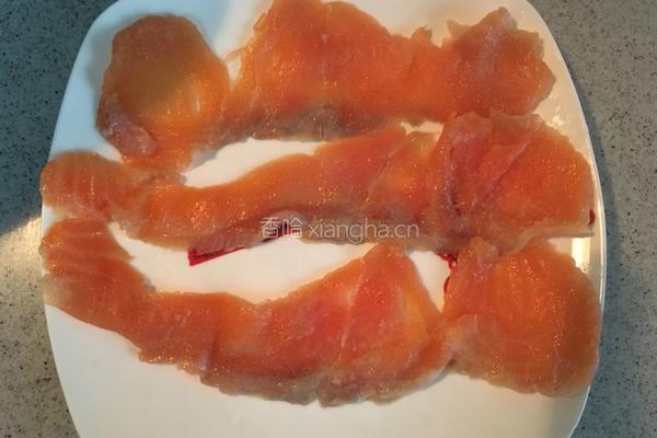 烟熏鲑鱼生菜免捏饭团的做法图解2