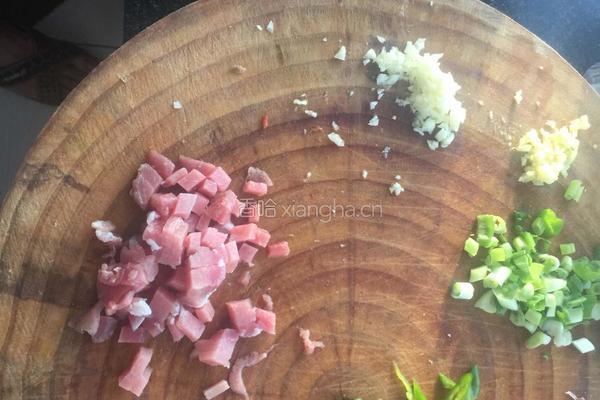 香炒毛豆的做法图解1