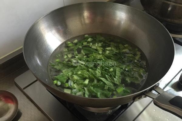 小白菜疙瘩汤的做法图解1