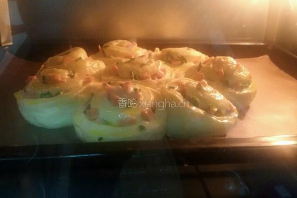 火腿香葱花型面包的做法图解14