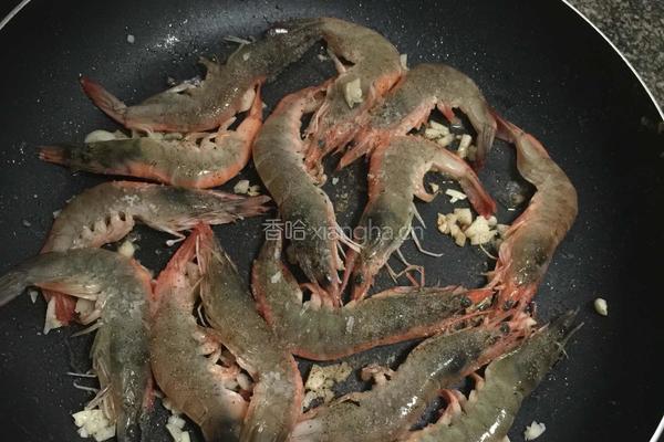 蒜香虾的做法图解4