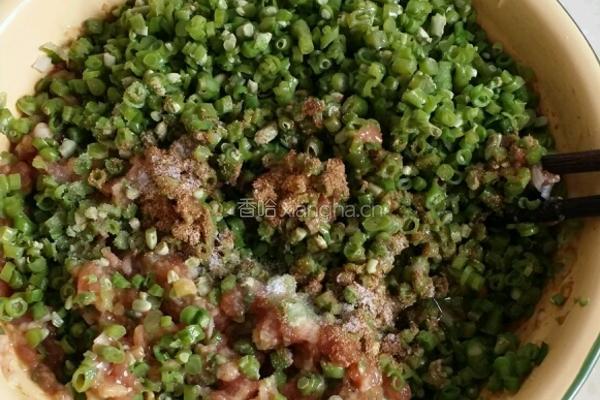 猪肉豇豆饺子的做法图解7