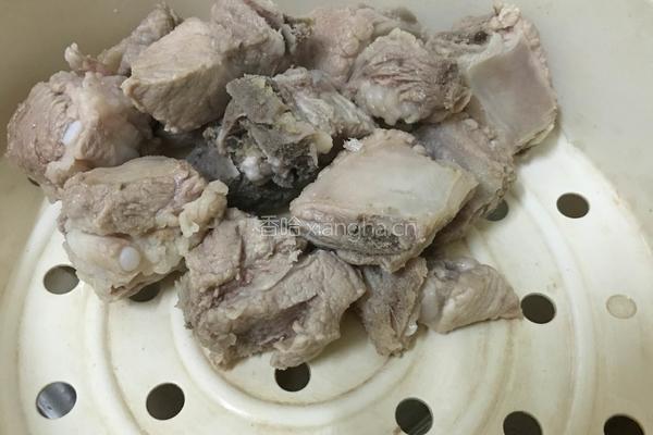 排骨海带汤的做法图解4