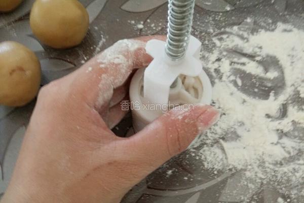 月饼(多彩豆馅）的做法图解13
