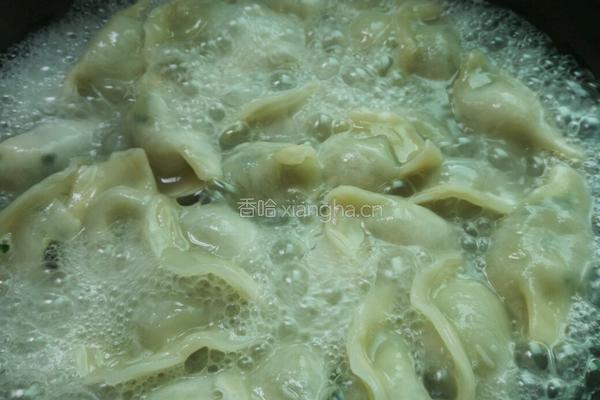 酸辣饺子的做法图解4