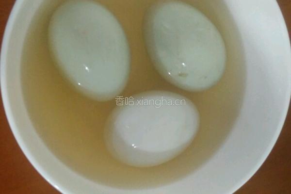 咸鸭蛋的做法图解2