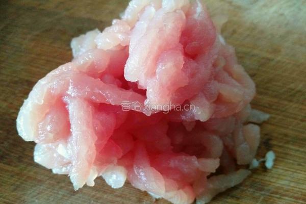 猪耳朵豆角炒肉丝的做法图解3