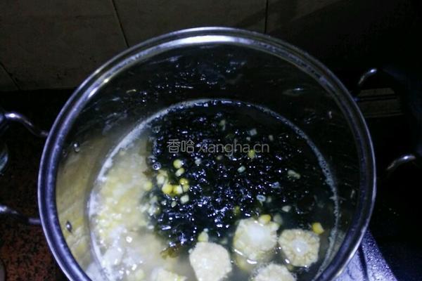 紫菜玉米蛋花汤的做法图解3