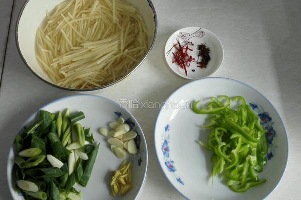 土豆炒肉丝的做法图解2