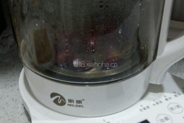 蜜枣南瓜的做法图解2