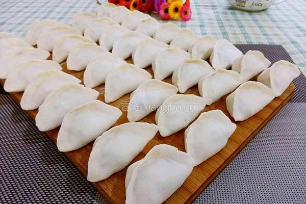 白菜芹菜猪肉饺子的做法图解11