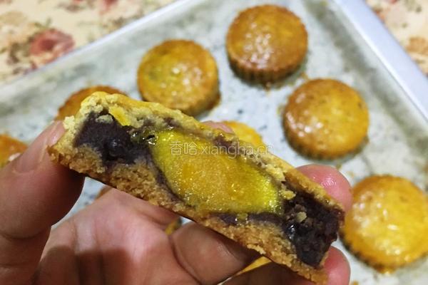 豆沙蛋黄月饼的做法图解10