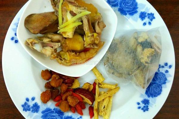 四物土鸡汤的做法图解3
