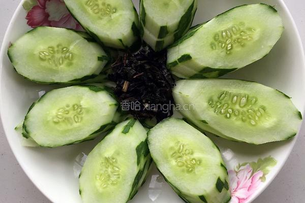 紫苏煎黄瓜的做法图解1