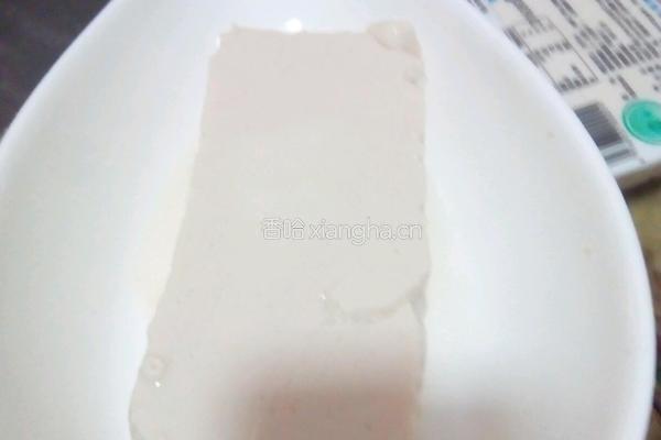 凉拌内酯豆腐的做法图解1