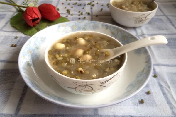绿豆银耳莲子羹的做法图解7