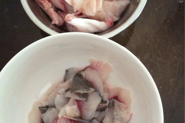 酸菜鱼的做法图解1