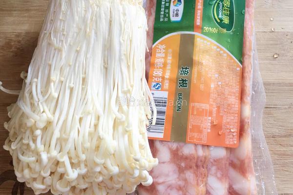 金针菇培根卷的做法图解1
