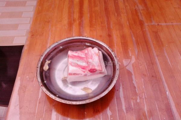 无敌红烧肉的做法图解1