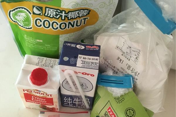 椰奶小方块的做法图解1