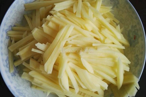 牛肉土豆丝的做法图解2