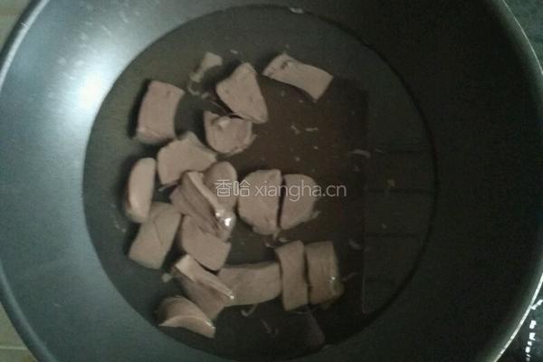 蒜香鸭血的做法图解1