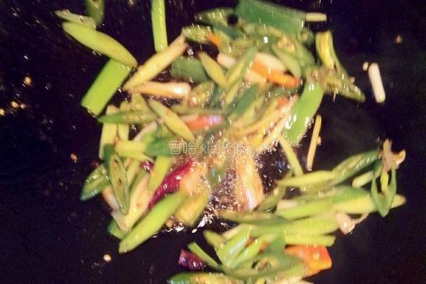 香菇豆角焖面的做法图解7