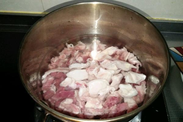 羊肉炖土豆的做法图解2