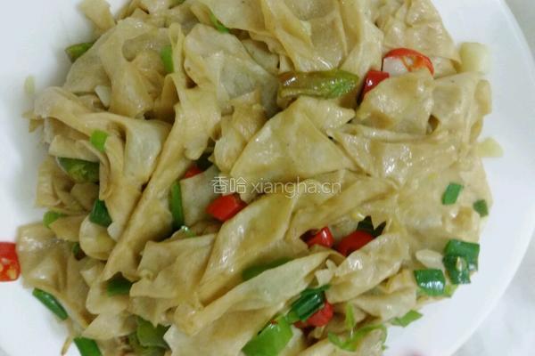 辣椒炒豆腐皮的做法图解6
