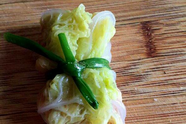 娃娃菜裹肉卷的做法图解8