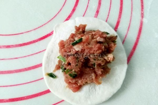 漏油羊肉蒸饺的做法图解7