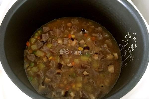 自制广式腊肠焖饭的做法图解5
