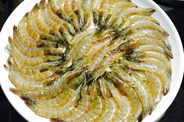 蒜蓉粉丝蒸虾的做法图解3