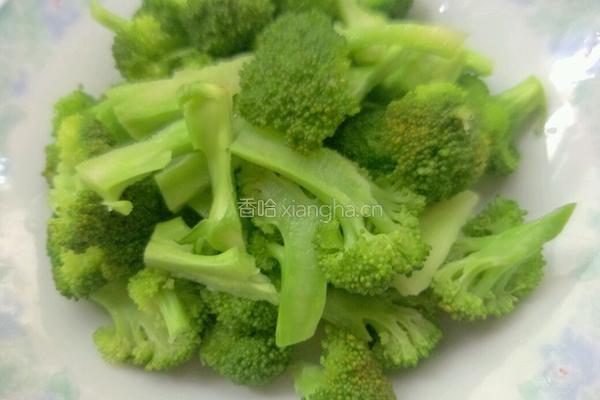 炒红椒西兰花的做法图解4