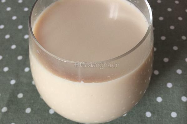 玫瑰乌龙蜜桃冰奶茶的做法图解5