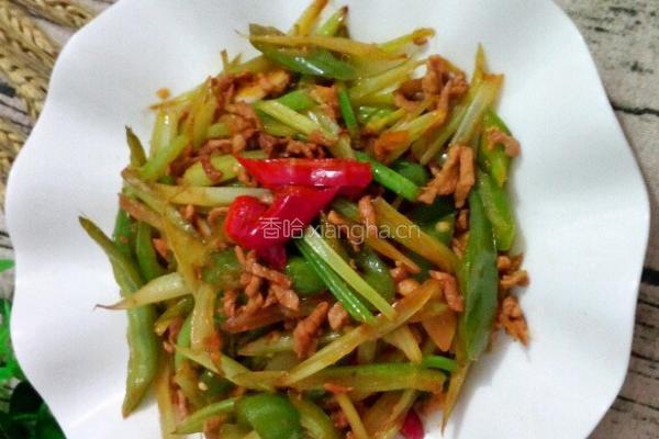 芹菜炒肉丝的做法图解5