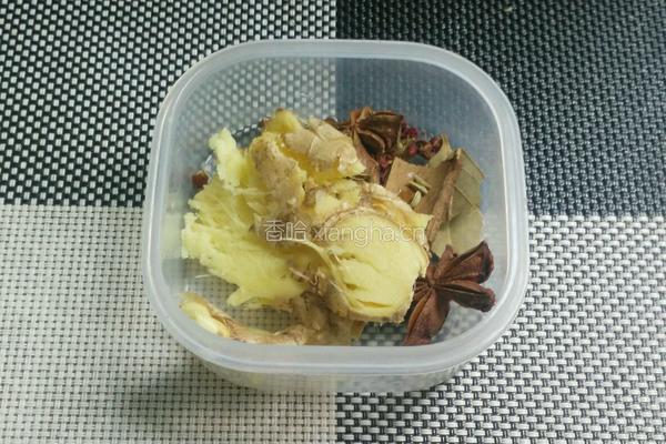五香焖鸭的做法图解2