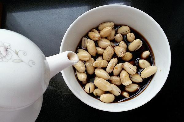 老醋泡花生米的做法图解4