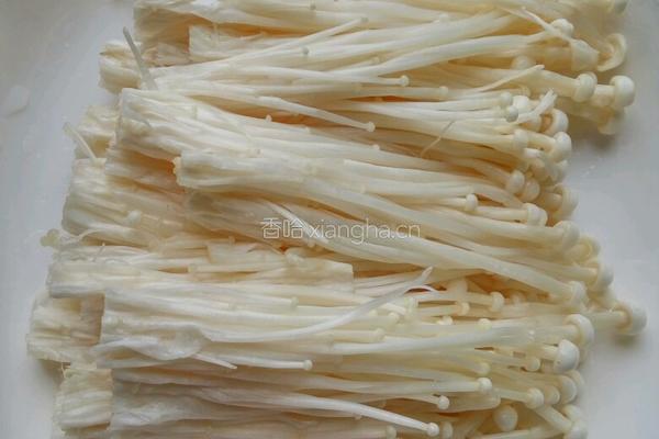 黄瓜金针菇卷的做法图解2