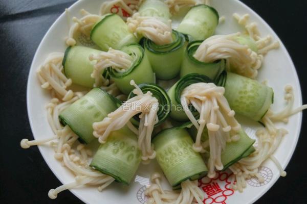 黄瓜金针菇卷的做法图解5