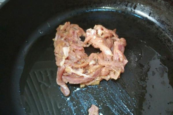 芦笋里脊鸡蛋饼的做法图解3