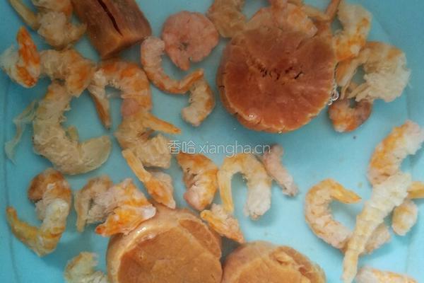 粽子 (猪肉咸蛋绿豆花生干贝虾米)的做法图解6