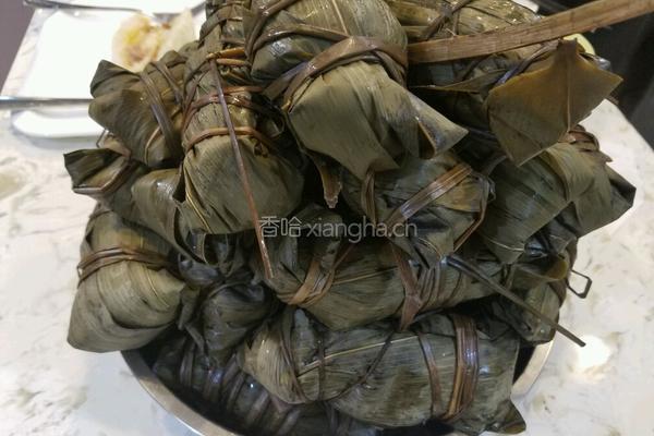 粽子 (猪肉咸蛋绿豆花生干贝虾米)的做法图解20