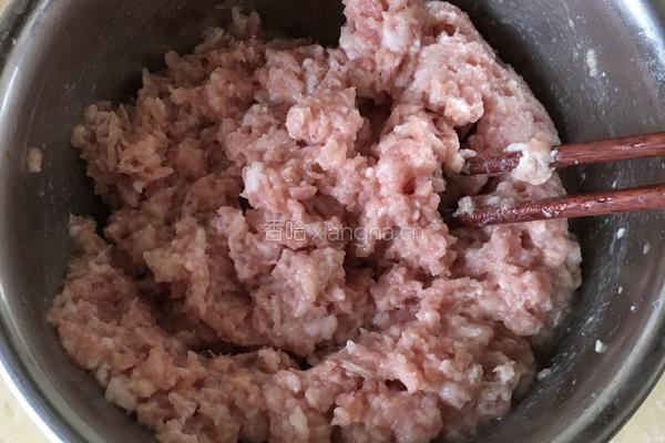 白菜馅水饺的做法图解1