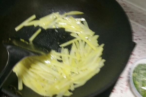 火腿鸡蛋炒饭的做法图解2