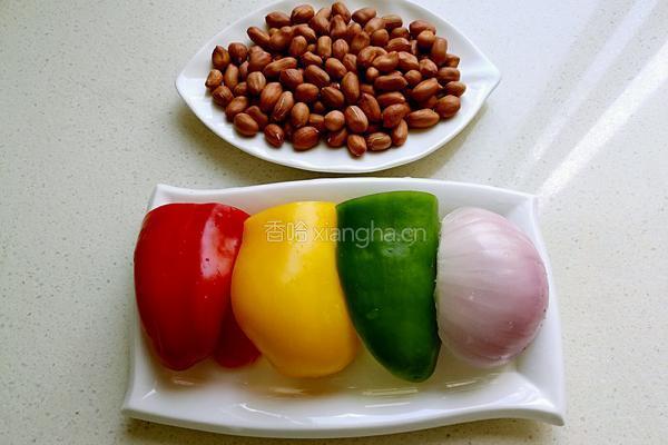 去皮的老醋花生的做法图解1