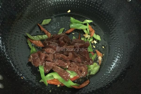 双椒炒牛肉的做法图解5