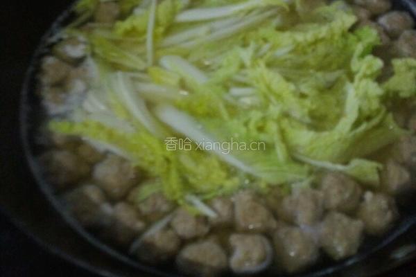 娃娃菜丸子汤的做法图解7